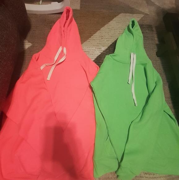 Women Sweatshirts - Picture 1 of 3